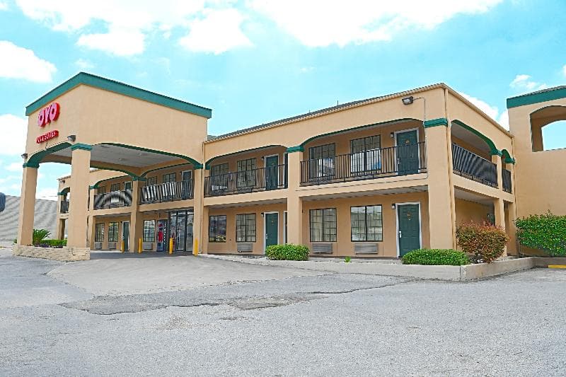 Oyo Inn & Suites Medical Center San Antonio photo 1