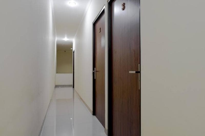Reddoorz @ Jalan Biak Roxy Jakarta 2