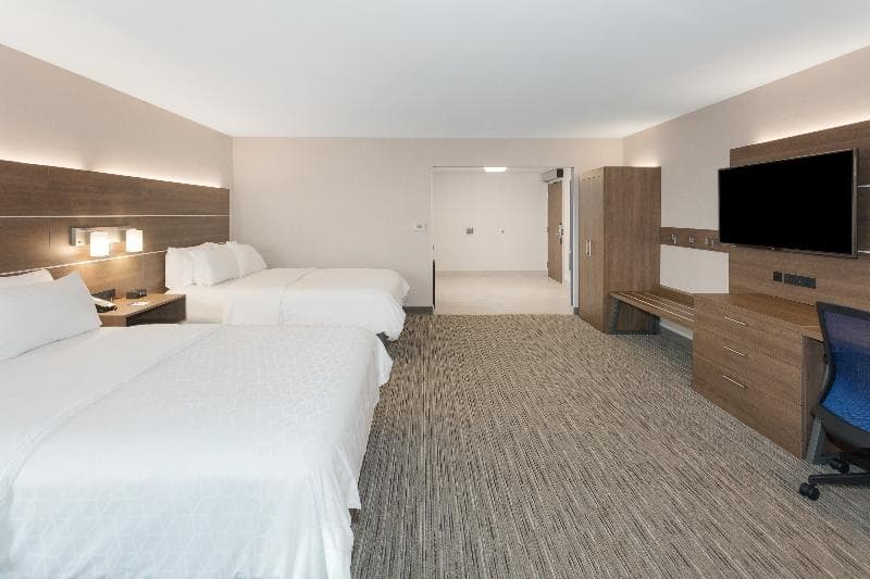 Holiday Inn Express & Suites Downtown Ottawa East 3