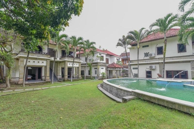 Reddoorz Plus Near Seminyak Square 4