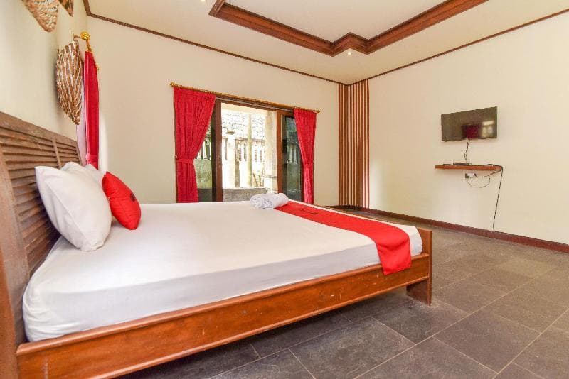 Reddoorz Plus Near Seminyak Square 2