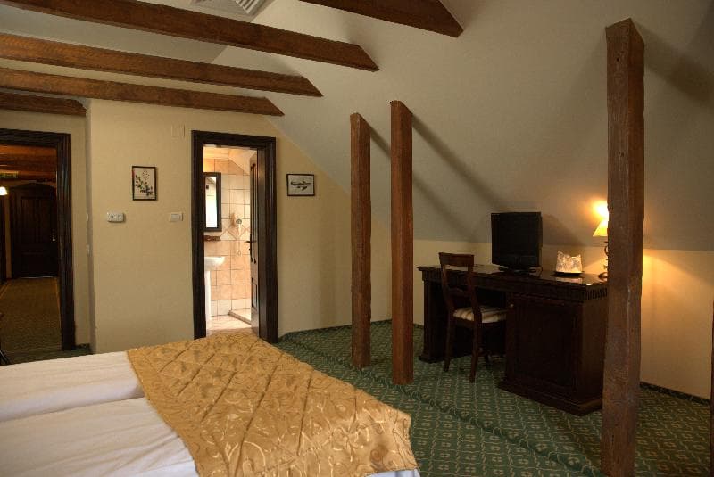 Hotel Koronna 4