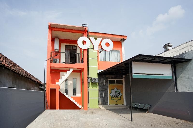 Oyo 223 Penginapan Nabila photo 1