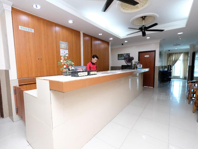 Super Oyo 707 Ayuni Hotel 5