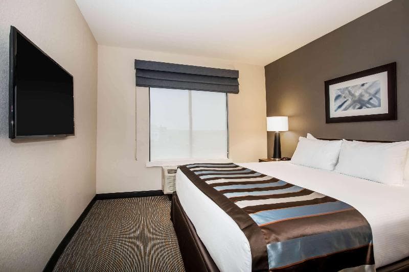 Wingate by Wyndham Denver Airport 4