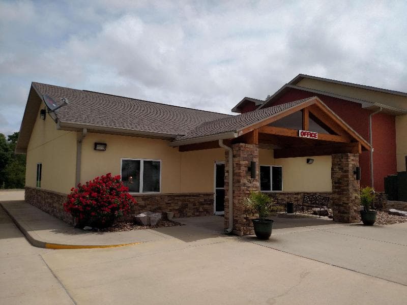 Surestay Hotel By Best Western Whittington Rend Lake 3
