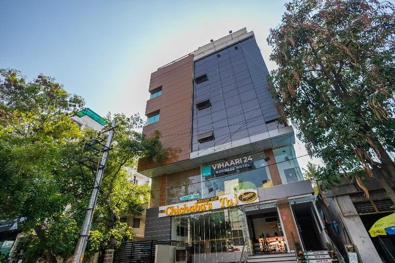 Vihaari 24 Business Hotel 2