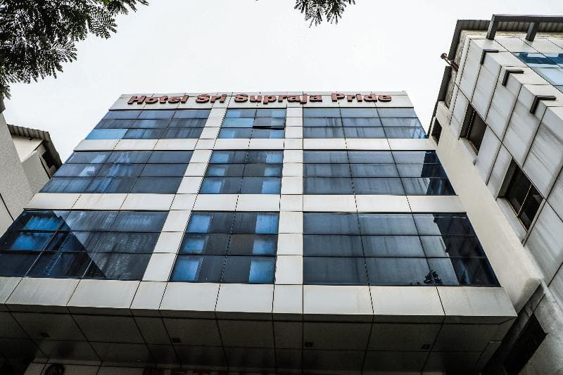 Sri Supraja Pride main