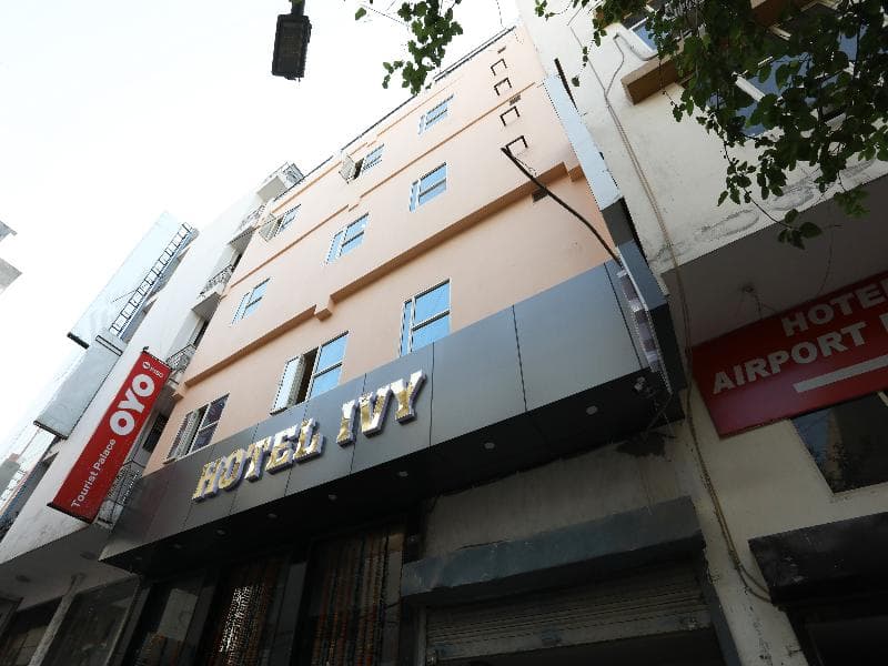 Hotel Ivy by OYO Rooms main