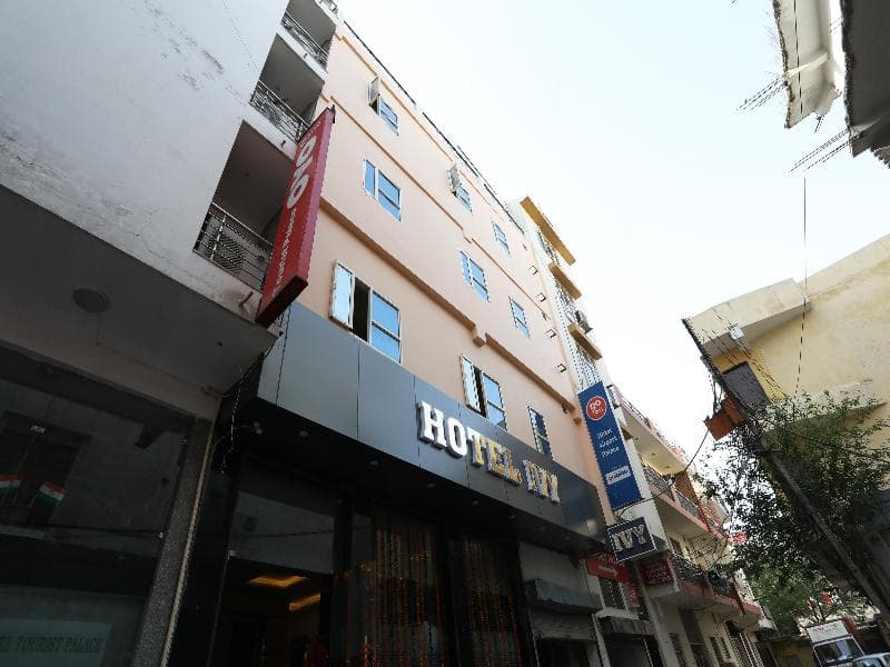 Hotel Ivy by OYO Rooms 3