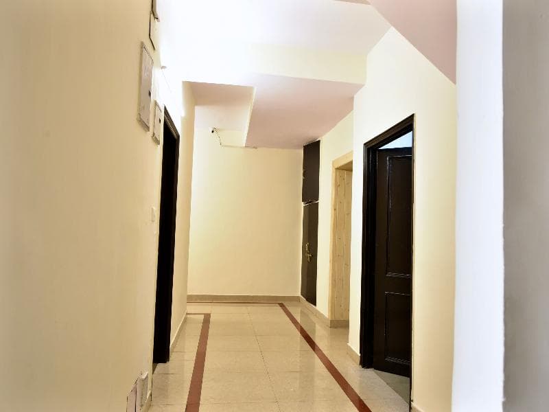 Oyo Flagship 8421 Hotel Seven Hills 3