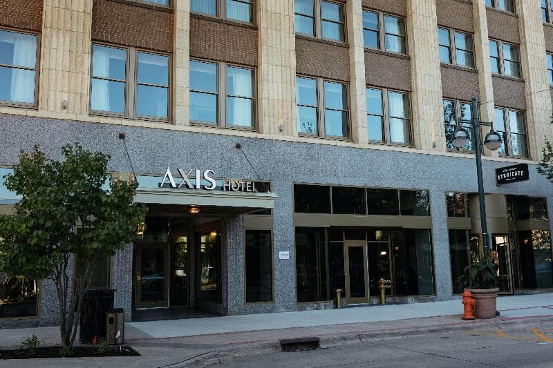 The Axis Moline Hotel, Tapestry Collection by Hilton 5