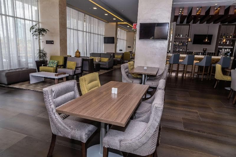 Hampton Inn & Suites By Hilton Puebla 3
