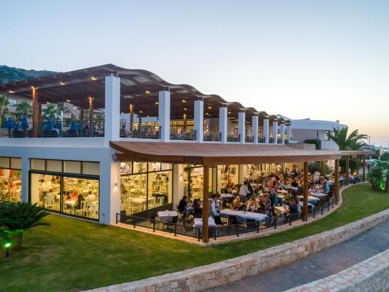 Grand Hotel Holiday Resort main