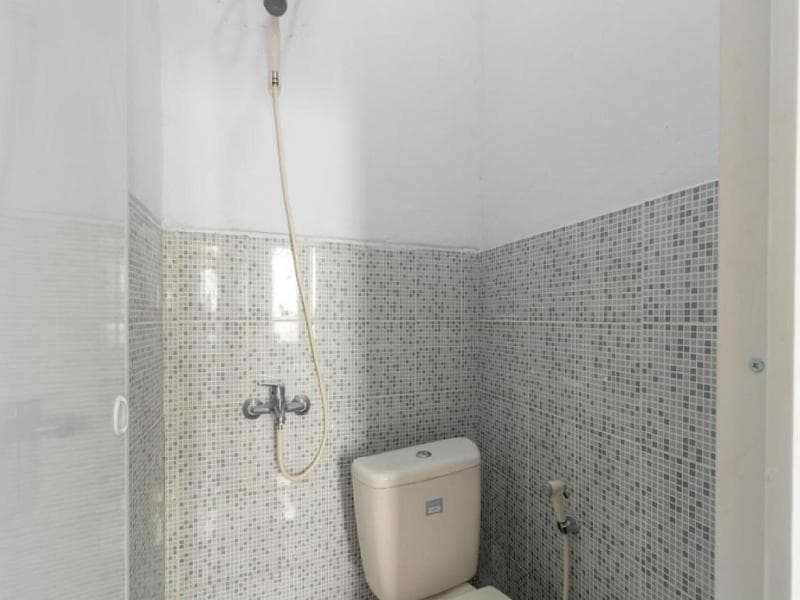 Reddoorz Plus Near Taman Rasuna Menteng 3