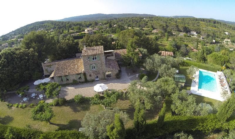 La Vieille Bastide main