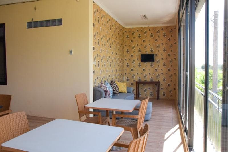 Reddoorz Near Terminal A Adisucipto Airport 4