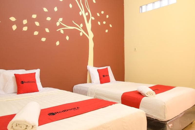 Reddoorz Near Terminal A Adisucipto Airport main