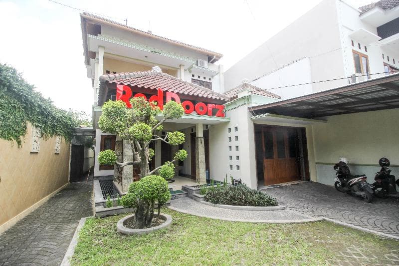Reddoorz Plus @ Tegal Panggung 3