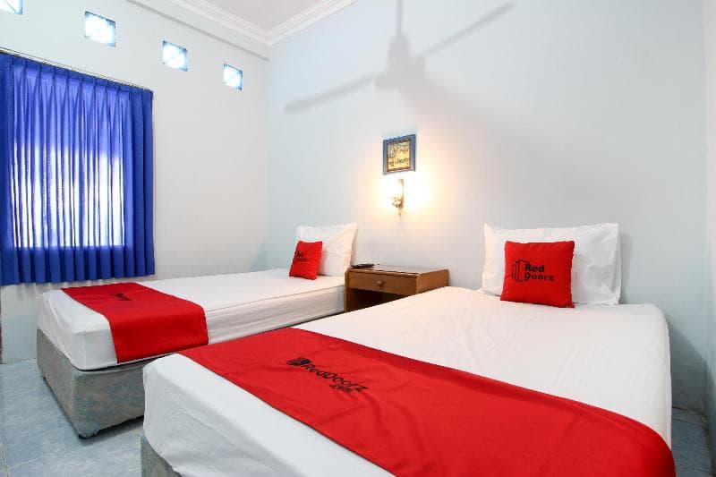 Reddoorz @ Jalan Menteri Supeno photo 1