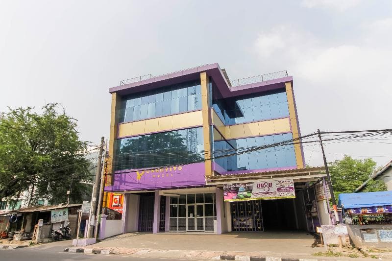 Reddoorz Plus Near Stasiun Bekasi 3