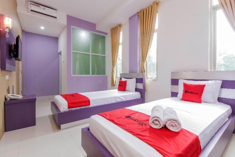 Reddoorz Plus Near Stasiun Bekasi photo 1
