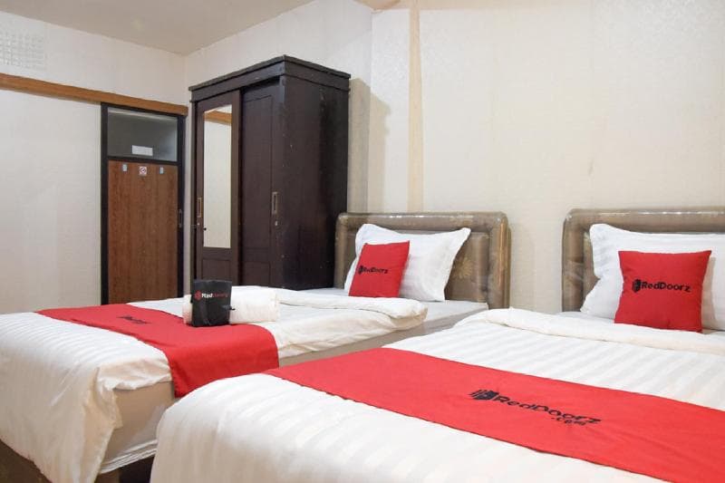 Reddoorz Near Pelabuhan Tanjung Perak 2 Surabaya 2