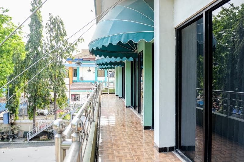 Reddoorz Near Juanda International Airport 3