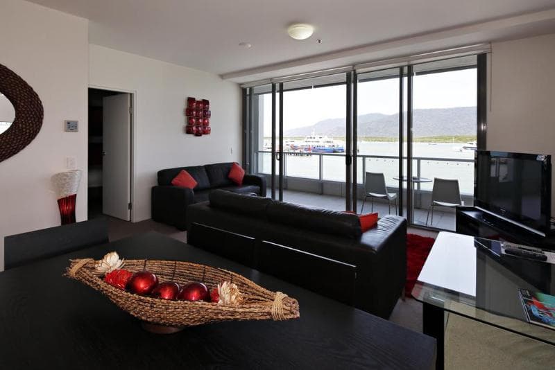 Cairns Private Apartments 4