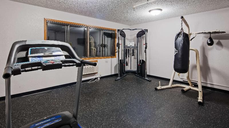 Ramada by Wyndham Cedar Rapids South 2