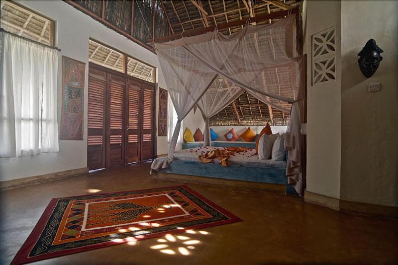 Sunshine Marine Lodge 4
