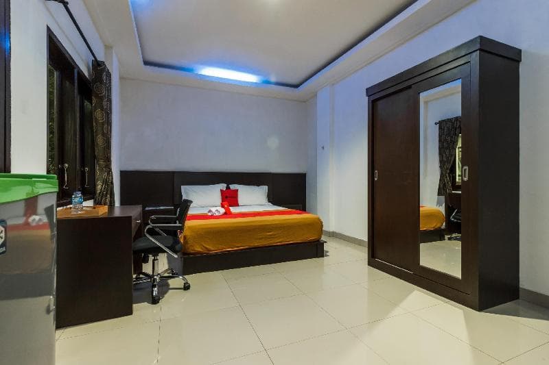 Reddoorz Premium @ Ampera Raya 2 photo 1
