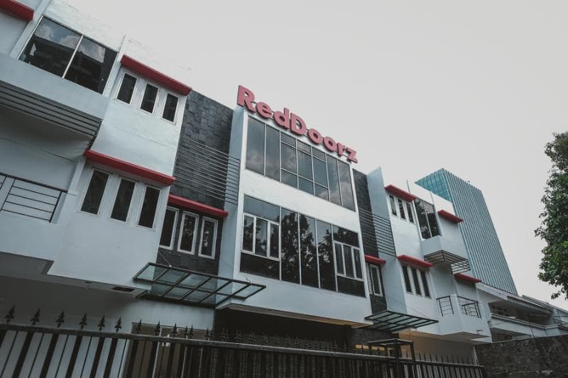 Reddoorz Plus Near Plaza Blok M 5