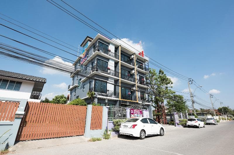 5 Chang Palace Hotel 5