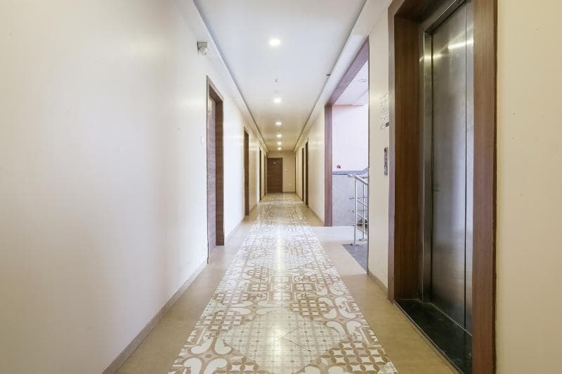 Capital O 9644 Hotel Mahadev Residency 3