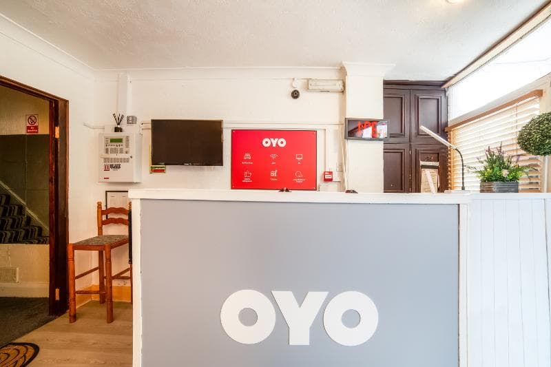 Oyo Devine Beach Hotel, Westcliff Southend-On-Sea 4