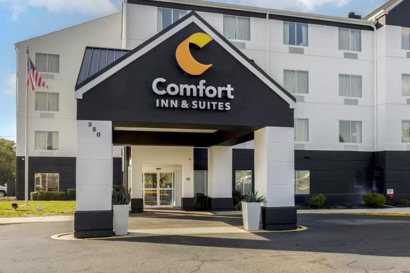 Comfort Inn & Suites Mt. Laurel-Philadelphia 2