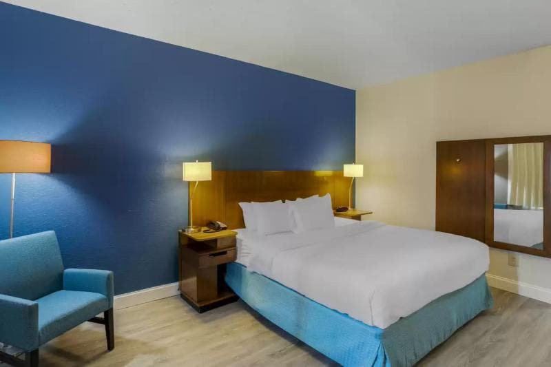 Comfort Inn & Suites Mt. Laurel-Philadelphia 5