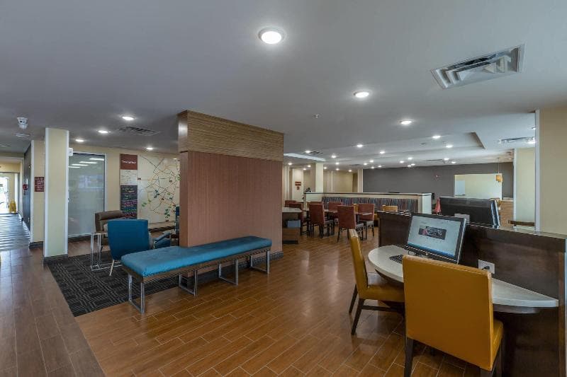 Towneplace Suites Lexington Keeneland/Airport 2