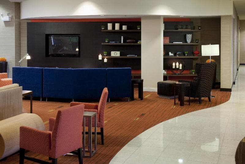 Courtyard By Marriott Bristol photo 1