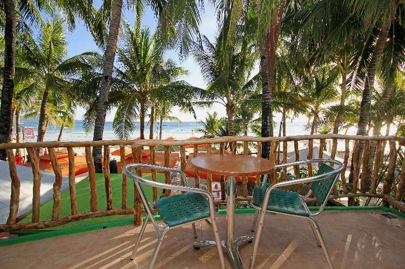 Bluewaves Beach House 5
