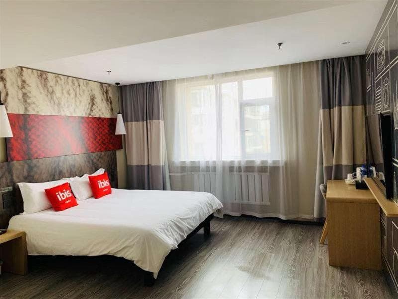 Ibis Jilin Beishan Park 3