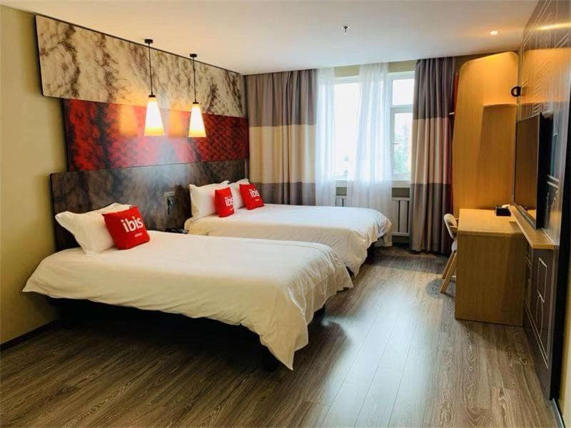 Ibis Jilin Beishan Park 4