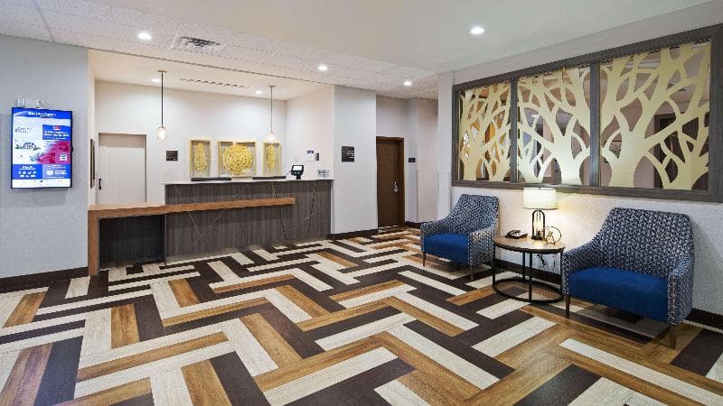Best Western Green Oak Inn & Suites 5