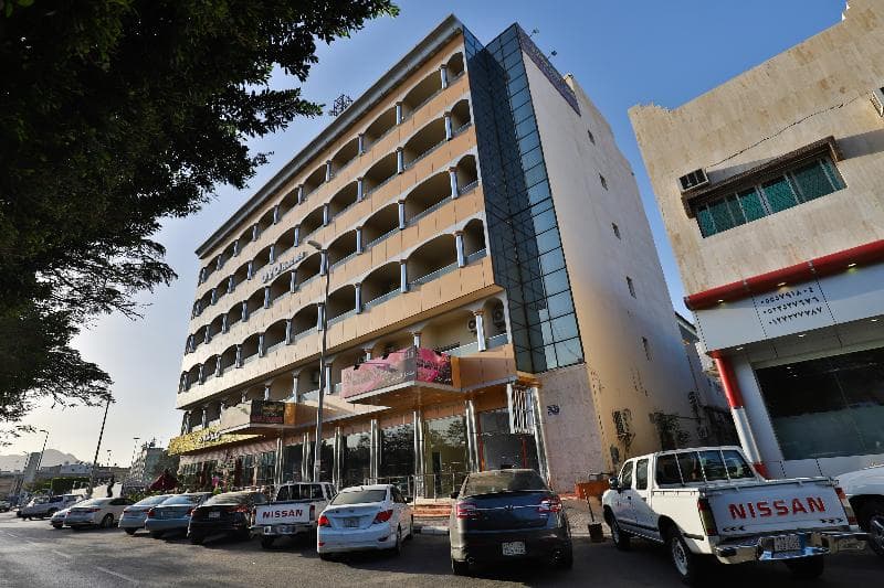 Oyo 176 Hotel Safari Al Hada 4