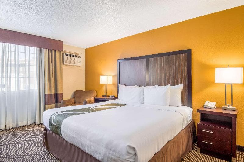 Quality Inn 3