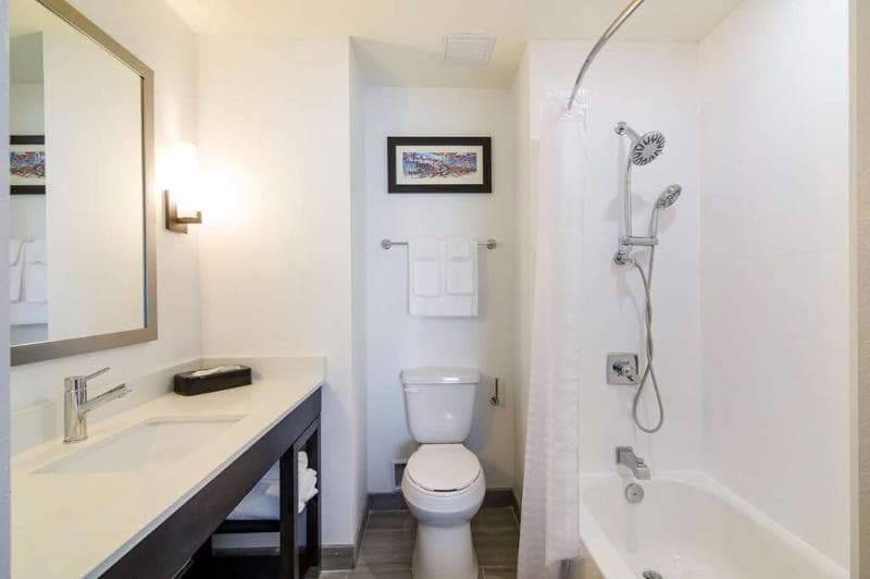 Comfort Inn & Suites photo 1