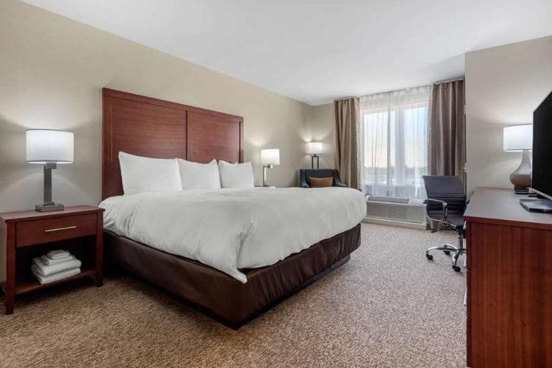 Comfort Inn & Suites Napanee 5