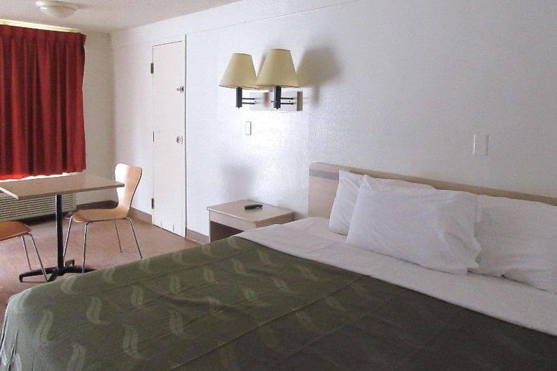 Rodeway Inn 2