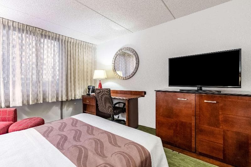 Quality Inn Suites Northside 4